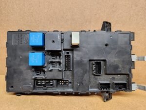 03-08 Hyundai Tiburon Interior Fuse Box BCM Part# 95480-2C320 - Image 4