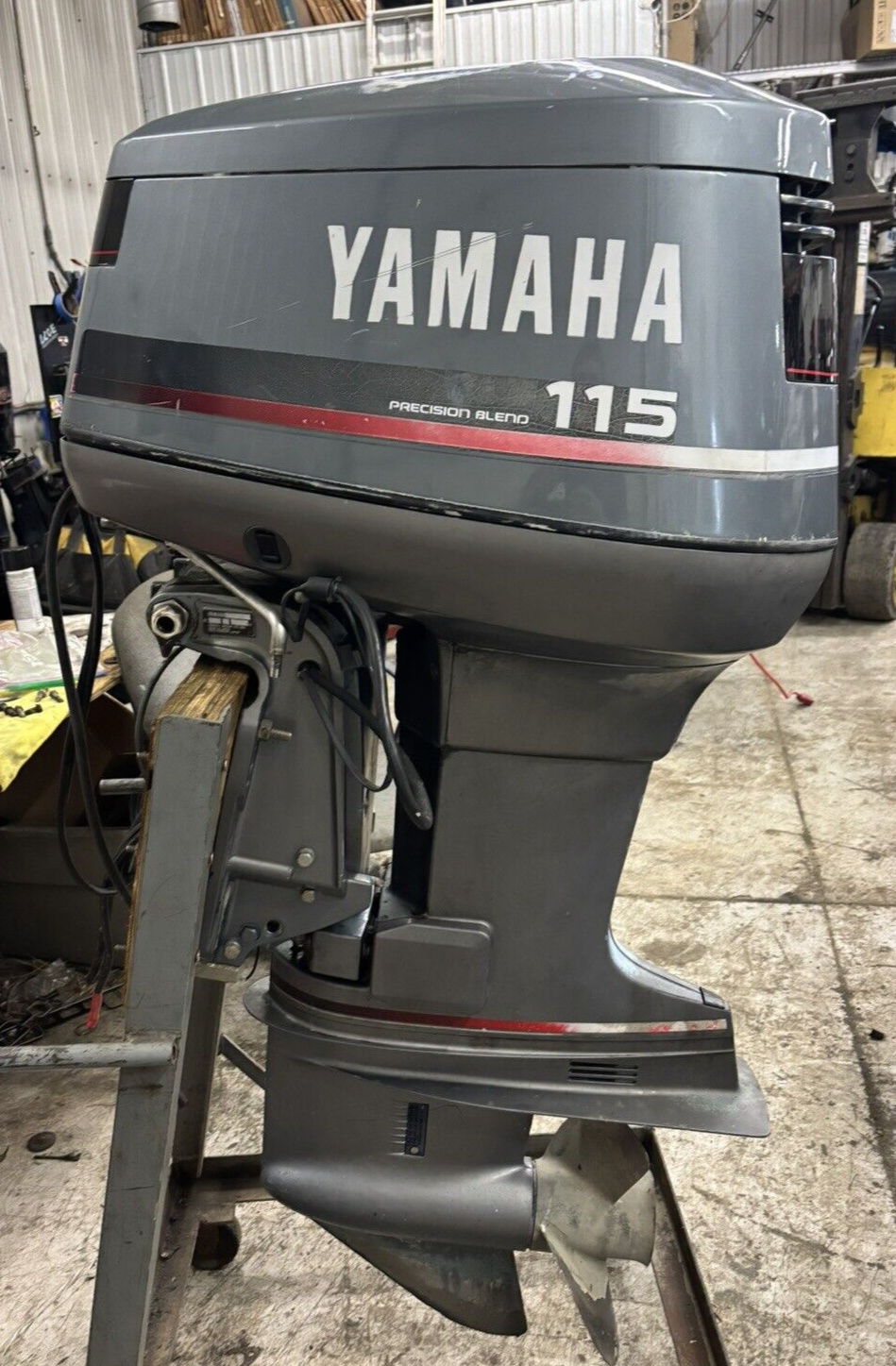1991 Yamaha 115 two stroke long shaft 20" trim/tilt remote electric Freshwater - Image 2