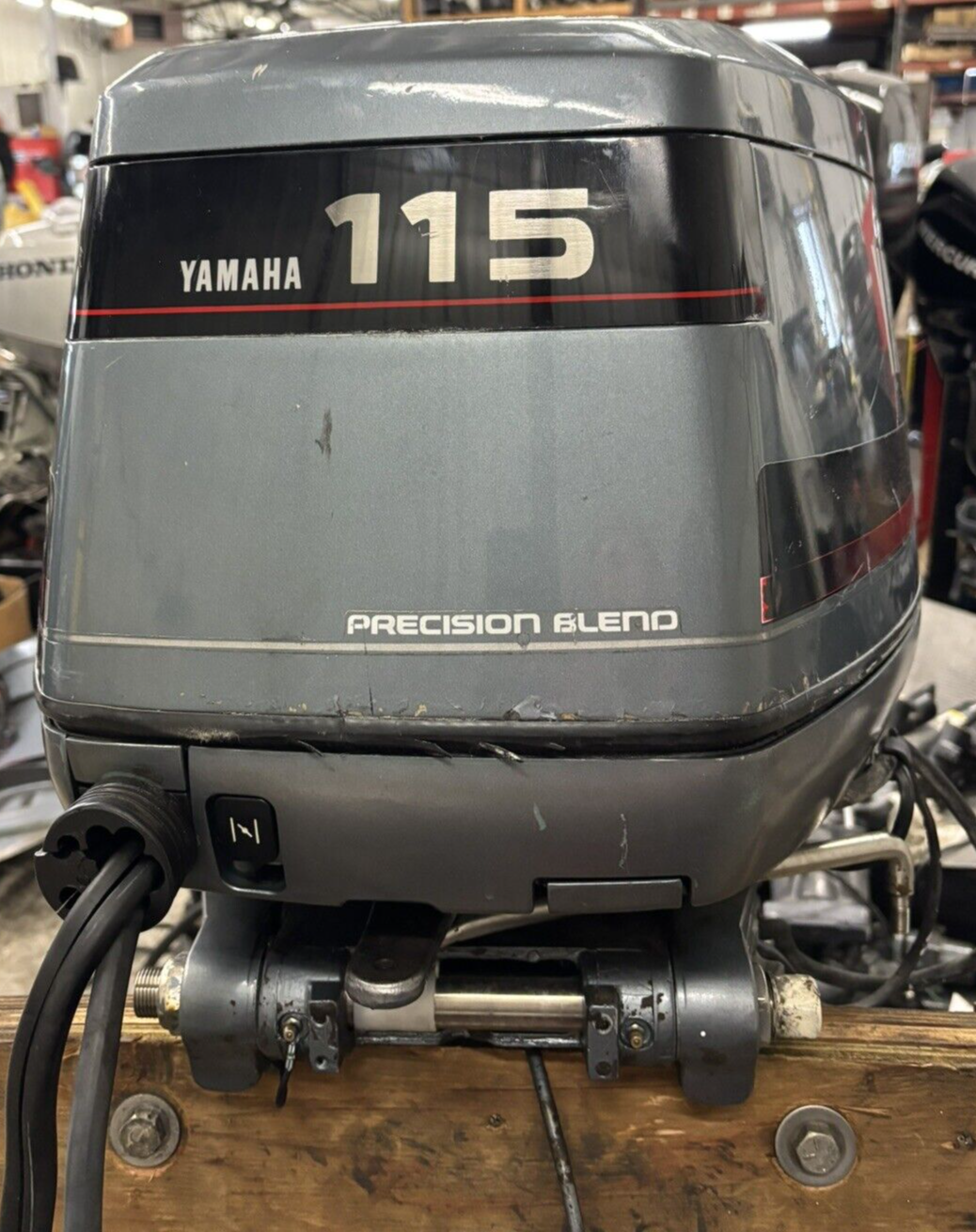 1991 Yamaha 115 two stroke long shaft 20" trim/tilt remote electric Freshwater - Image 3