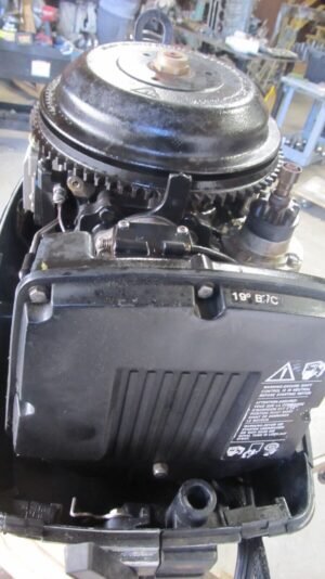 1996 50 hp 50hp Evinrude Outboard Motor 20" 120PSI - Image 3