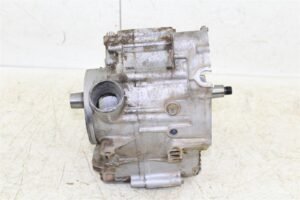 2006 Polaris Magnum 330 4x4 Engine Bottom Lower End Cases Crankshaft - Image 2