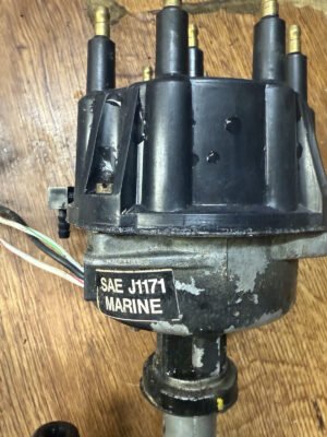 Mercury Mercruiser OEM Thunderbolt Ignition Complete With Coil And Distributor - Image 3
